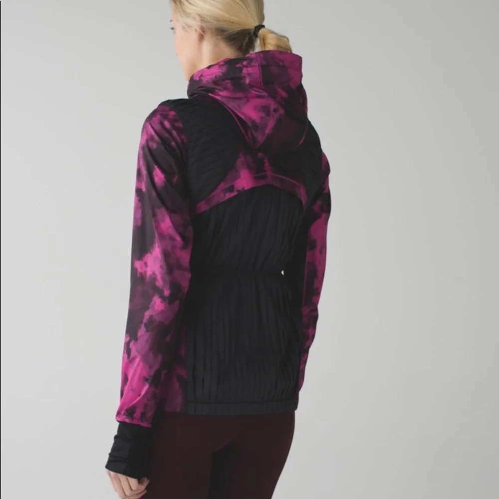 VINTAGE lululemon Vent It Out Jacket wmns sz 6 - Picture 11 of 15